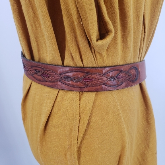 Vintage Artisan handmade belt women 30 brown embossed tooled vine leaf pattern - Picture 5 of 15